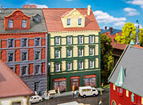 055-232172 - N - Stadthaus mit Modellbaugeschäft